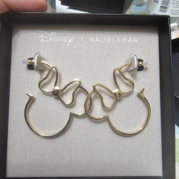 NIB Disney Minnie Mouse Baublebar Earrings - Picture 1 of 3